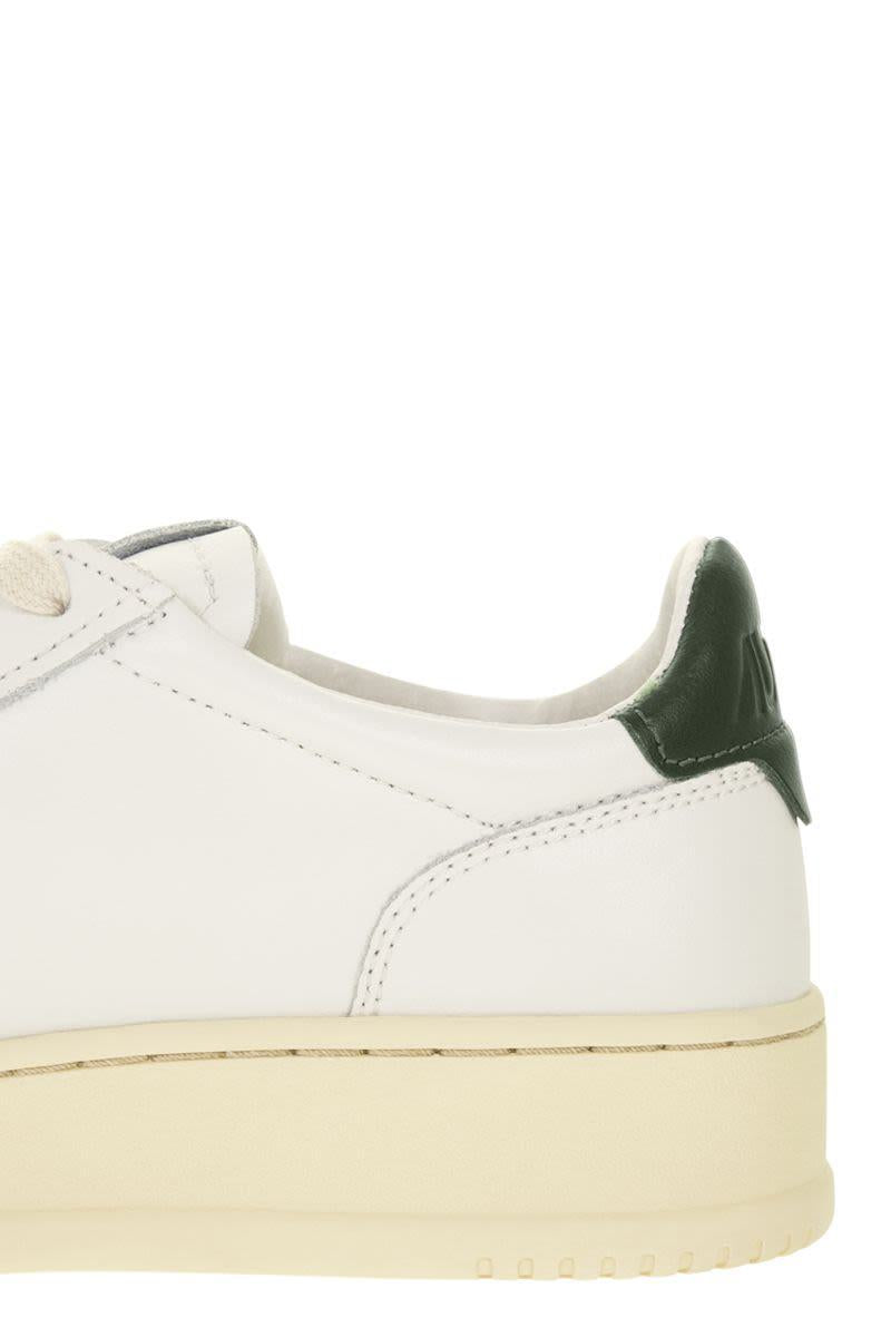 Autry Medalist Low - Leather Sneakers