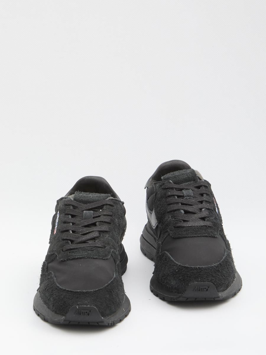 Action Reelwind Low Sneakers