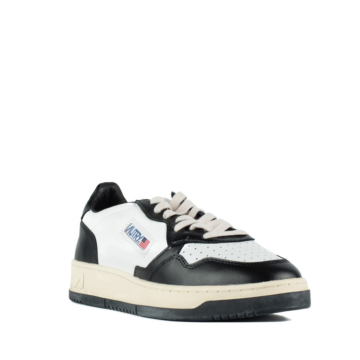 Autry Black And White Leather Two-Tone Medalist Low Sneakers