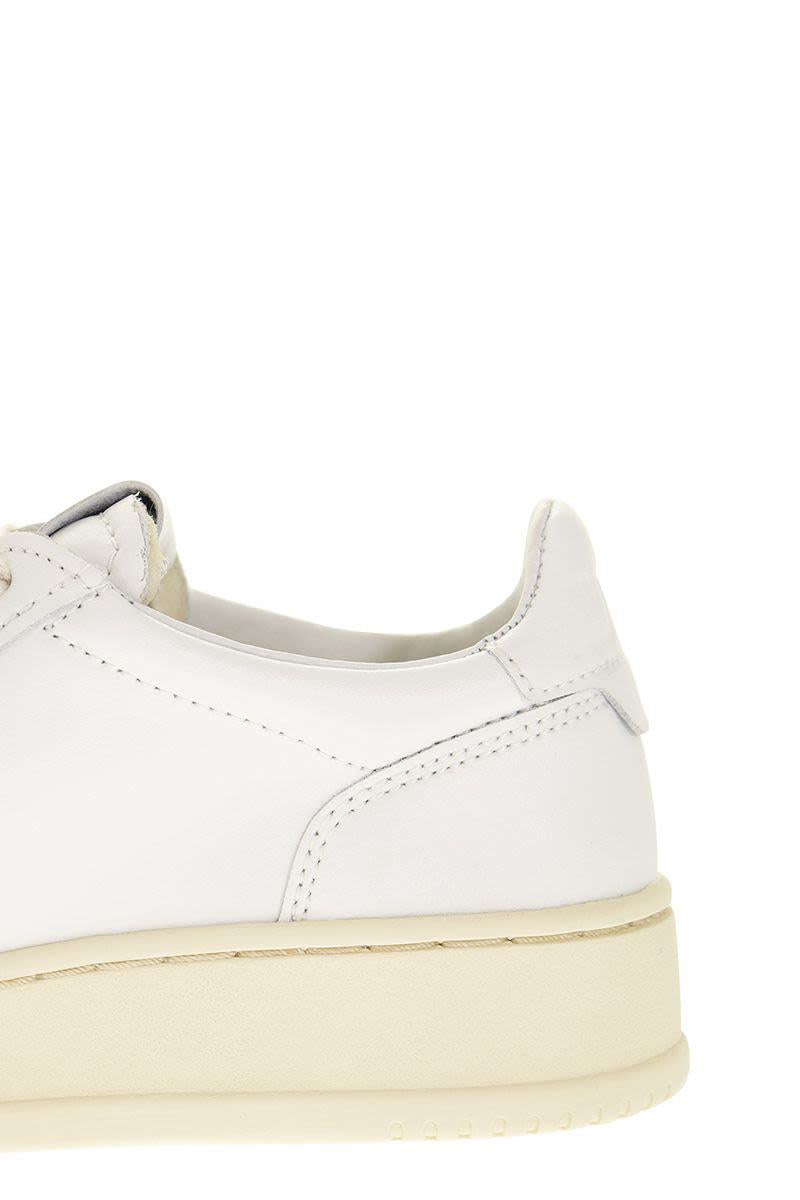 Autry Medalist Low - Leather Sneakers