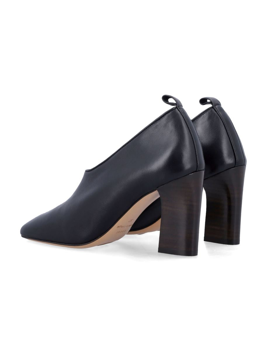 Soeur Thea Pumps