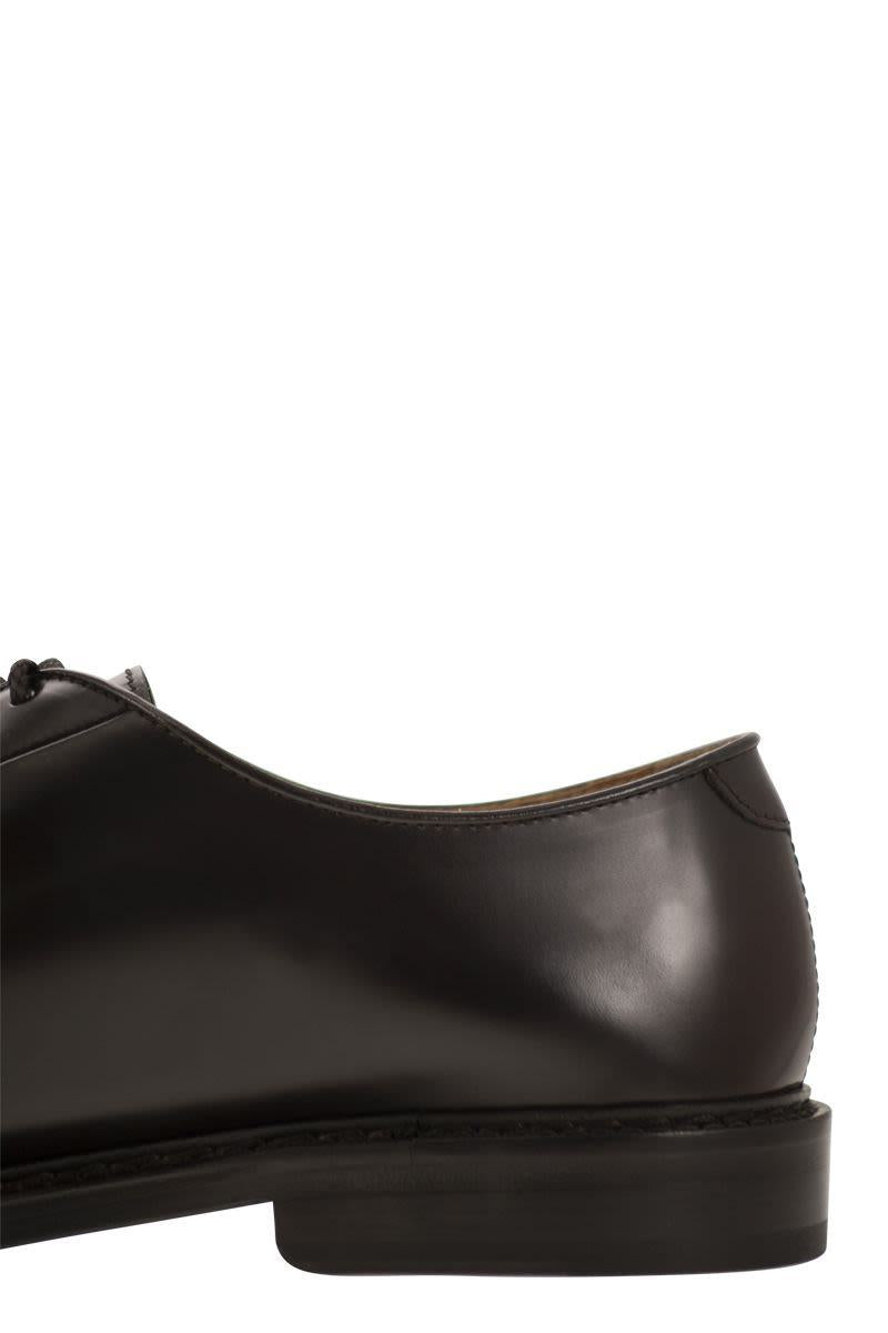 Doucal's Smooth Leather Derby