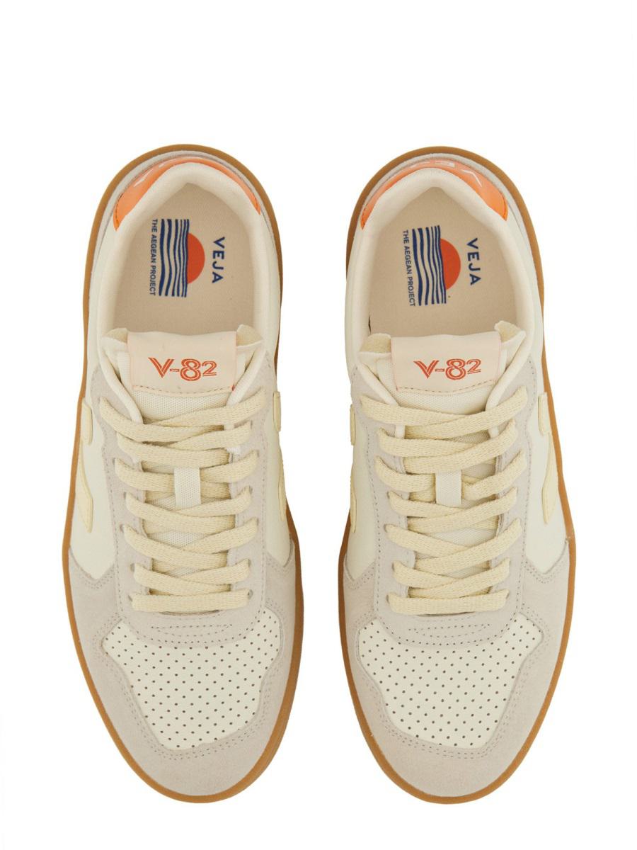 Veja Sneaker "V-82" Unisex