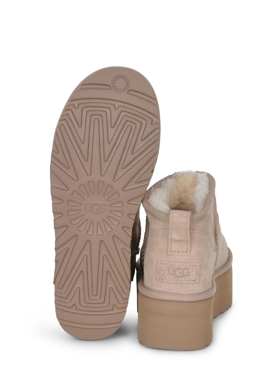 UGG Boots "Classic Ultra Mini Con Plateau"