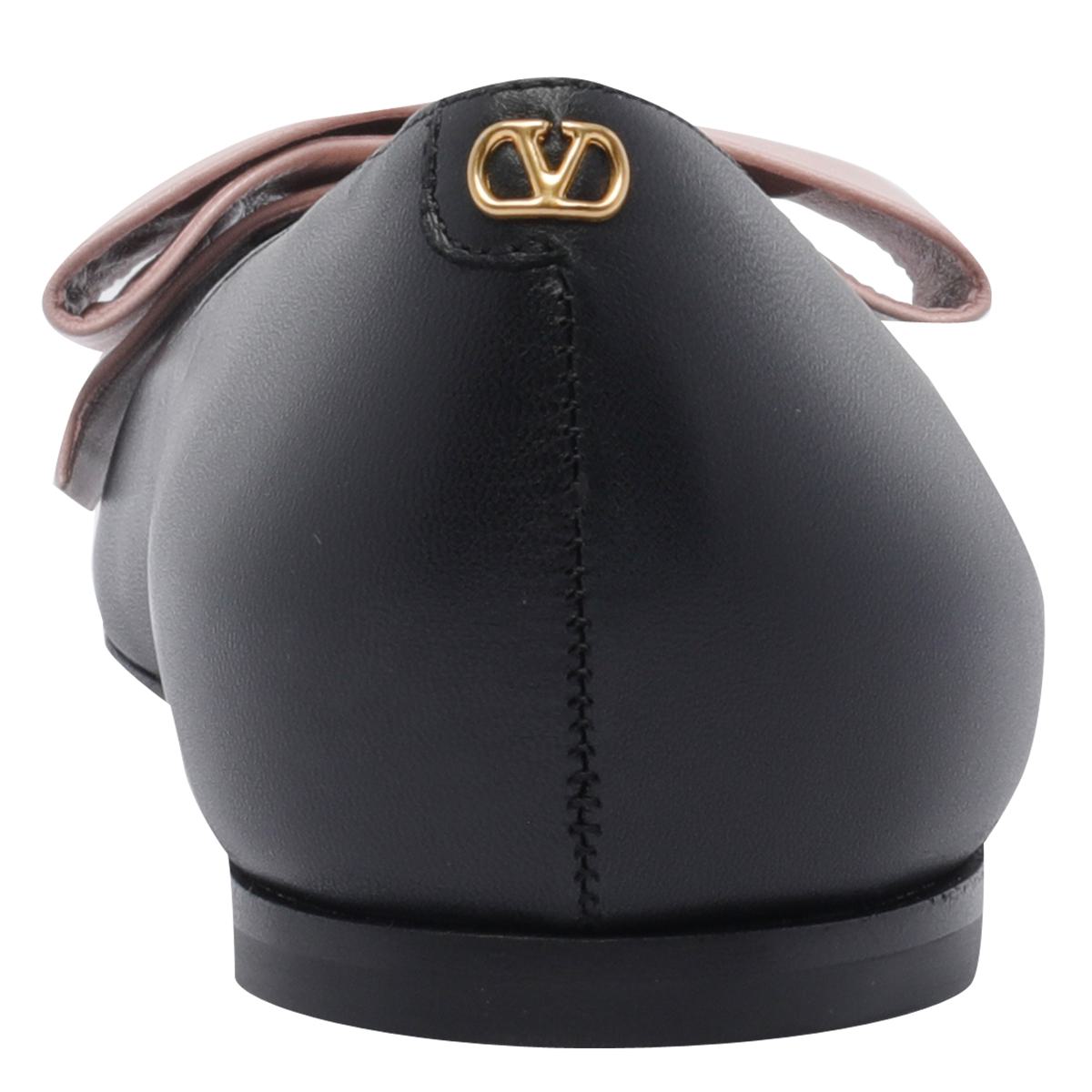 Valentino Garavani Flat Shoes