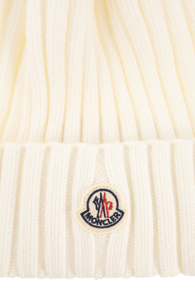 moncler-pon-pon-beanie-1766826316009573681-2