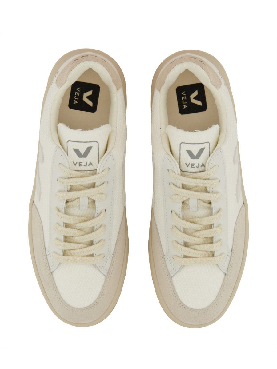 Veja Sneaker "V-12" Unisex