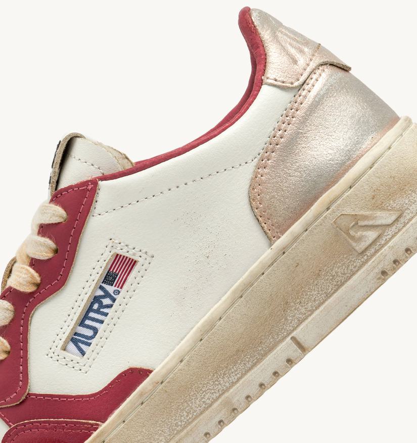 Autry "Medalist Low Super Vintage" Sneakers