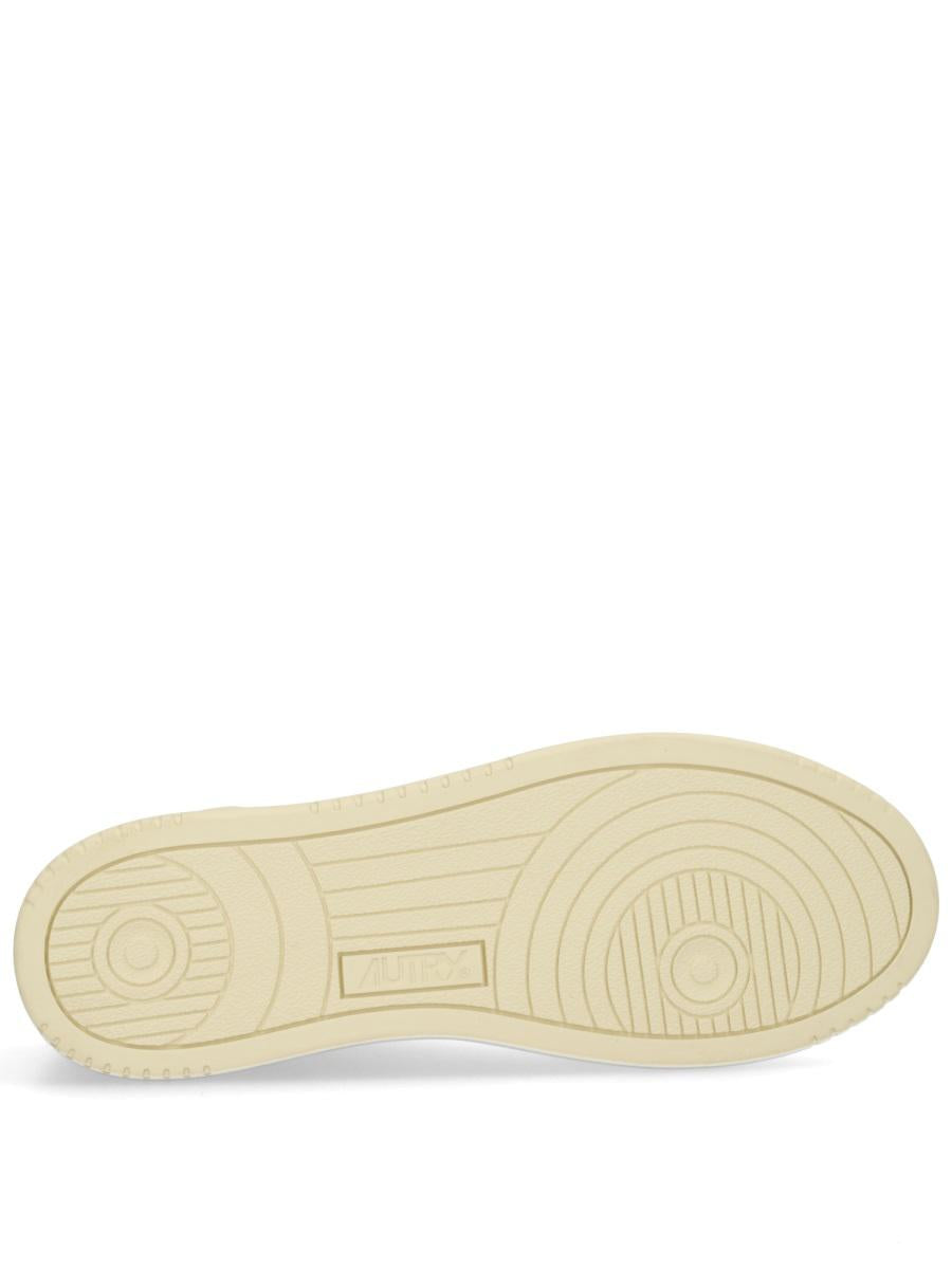 Autry "Medalist Low" Sneaker
