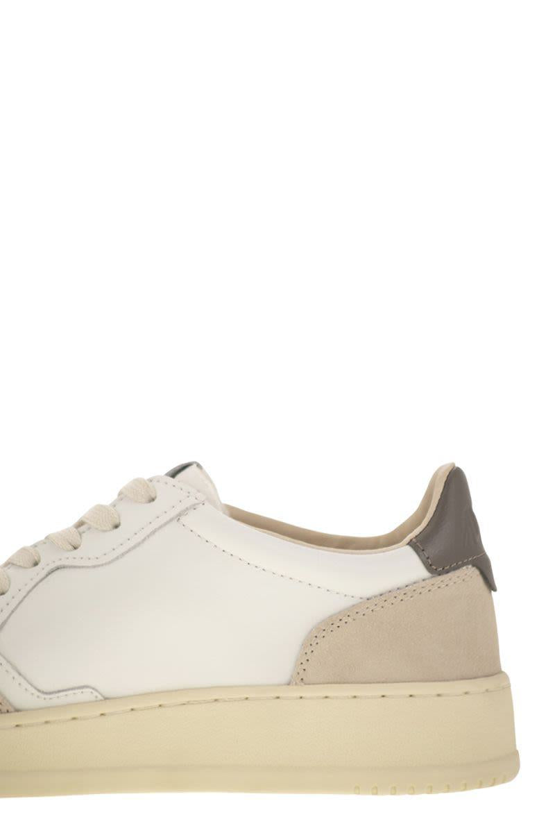 Autry Medalist Low - Leather And Suede Sneakers