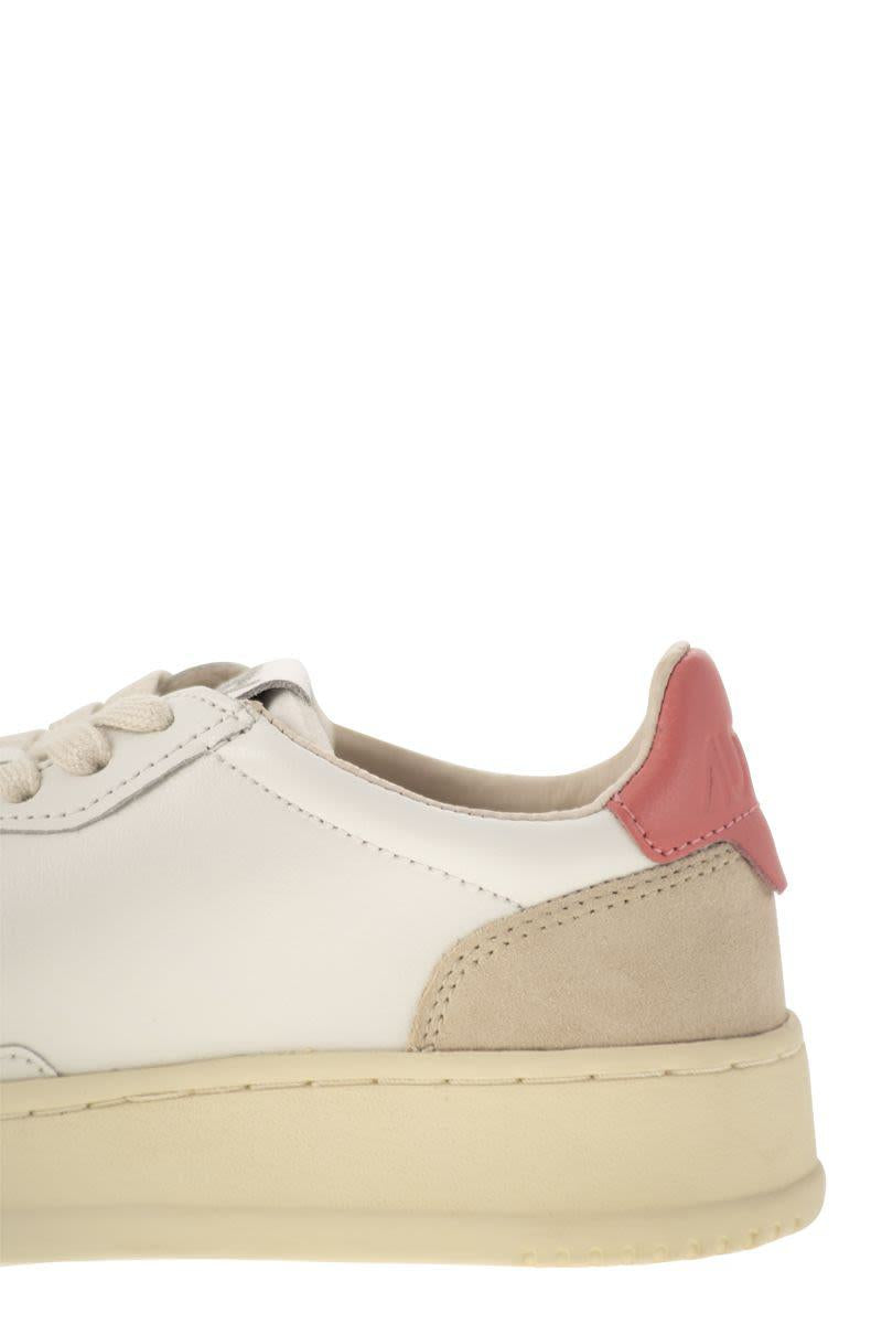 Autry Medalist Low - Leather And Suede Sneakers