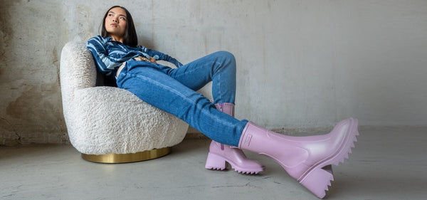 Can You Wear Jeans in Fall? Your Autumn Denim Guide