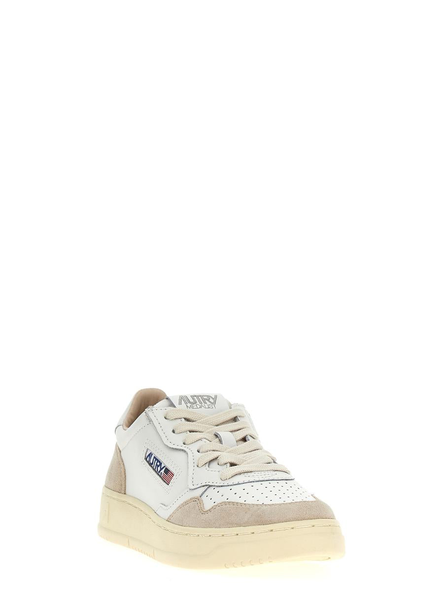 Autry 'Medalist Low' Sneaker