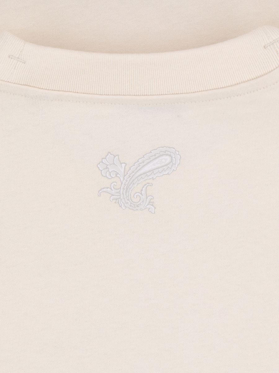 burberry-tshirts-1764898910011744449-2