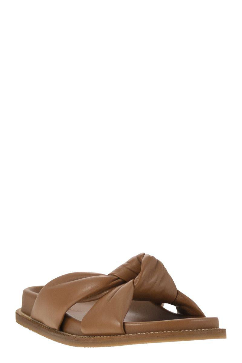 Fabiana Filippi Leather Slipper With Fussbett And Knot