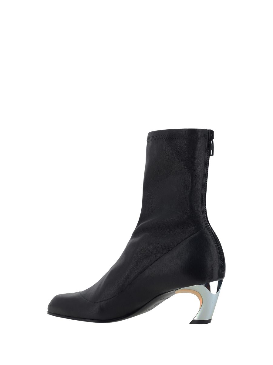 alexander-mcqueen-boots-1765069360009080477-2
