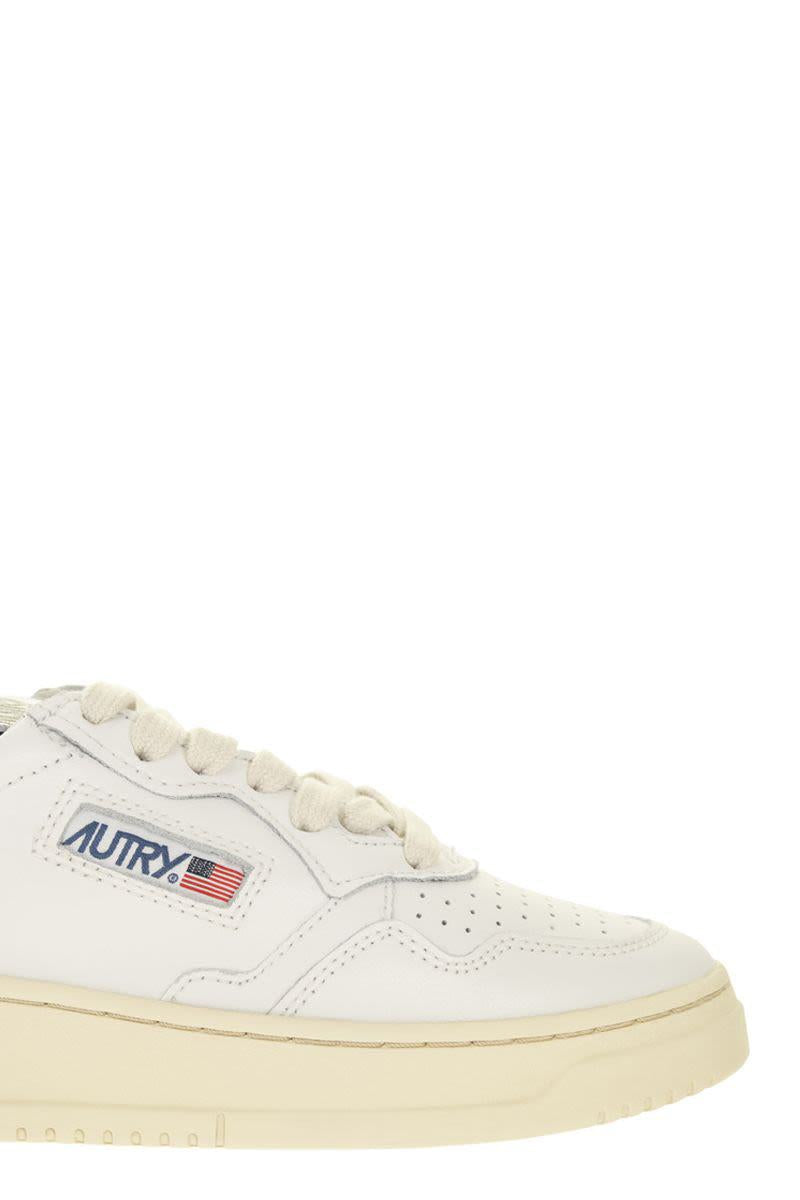 Autry Medalist Low - Leather Sneakers