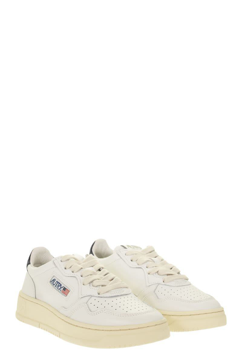 Autry Medalist Low - Leather Sneakers