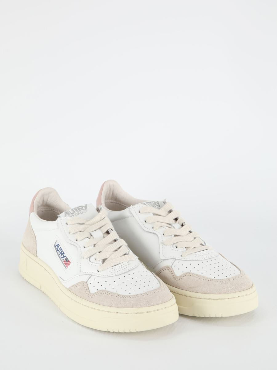 Medalist Low Sneakers