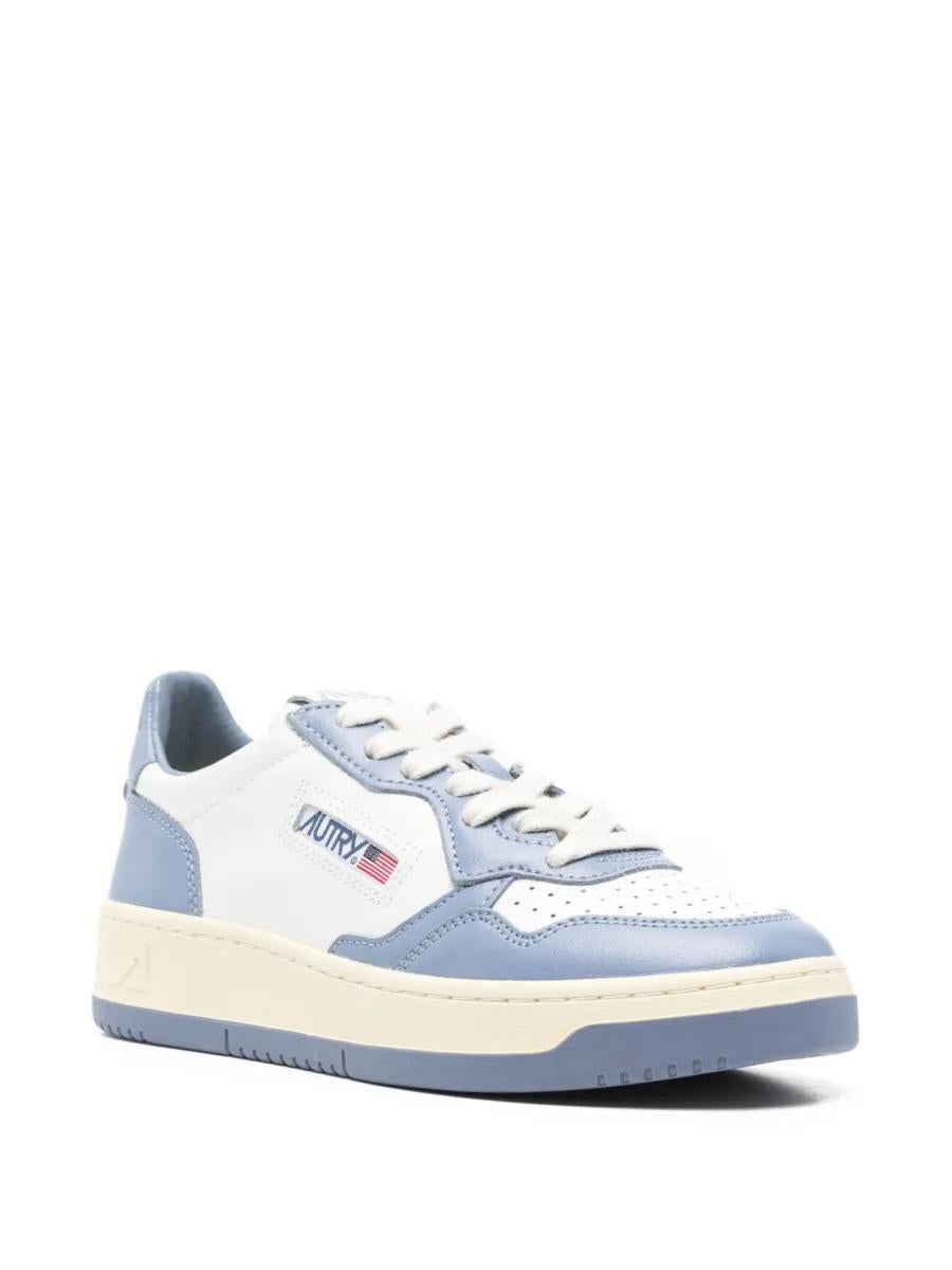 Autry Medalist Low Sneakers Bicolor In White And Tempest Leather Shoes