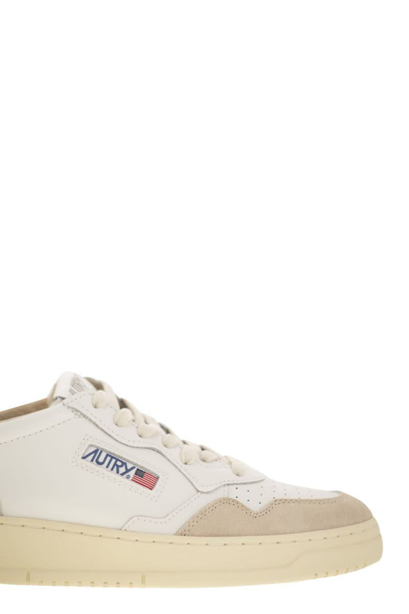 Autry Medalist Low - Leather And Suede Sneakers