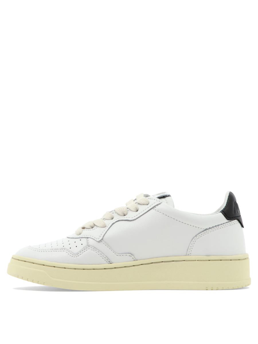 Autry "Medalist Low" Sneakers
