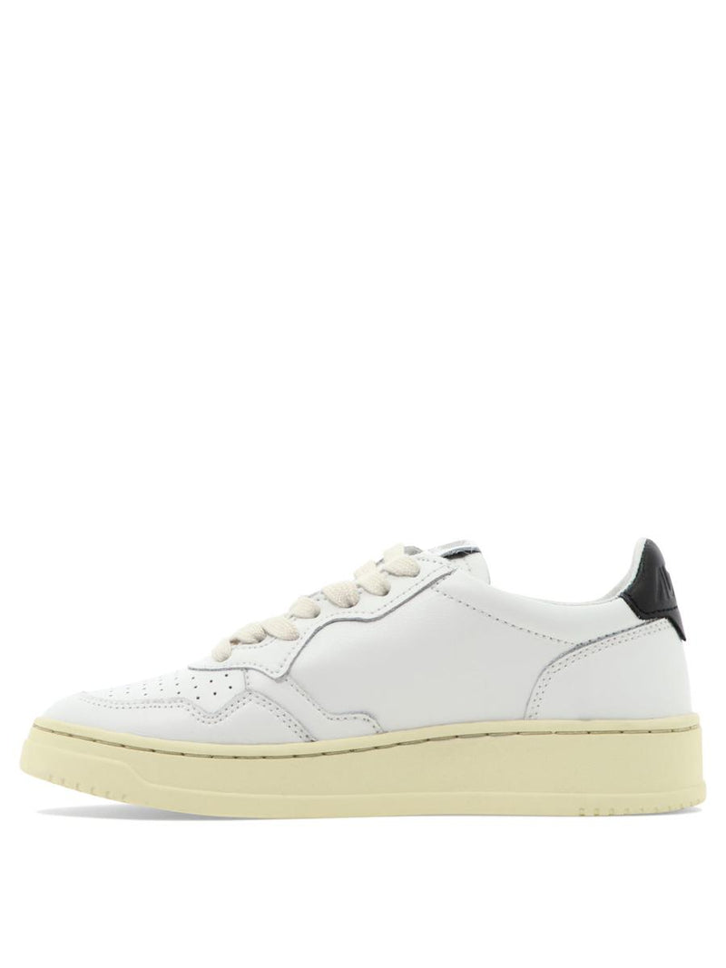 Autry "Medalist Low" Sneakers