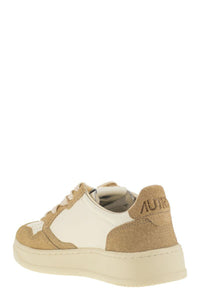 Autry Medalist Low - Sneakers With Two-Tone Glitter