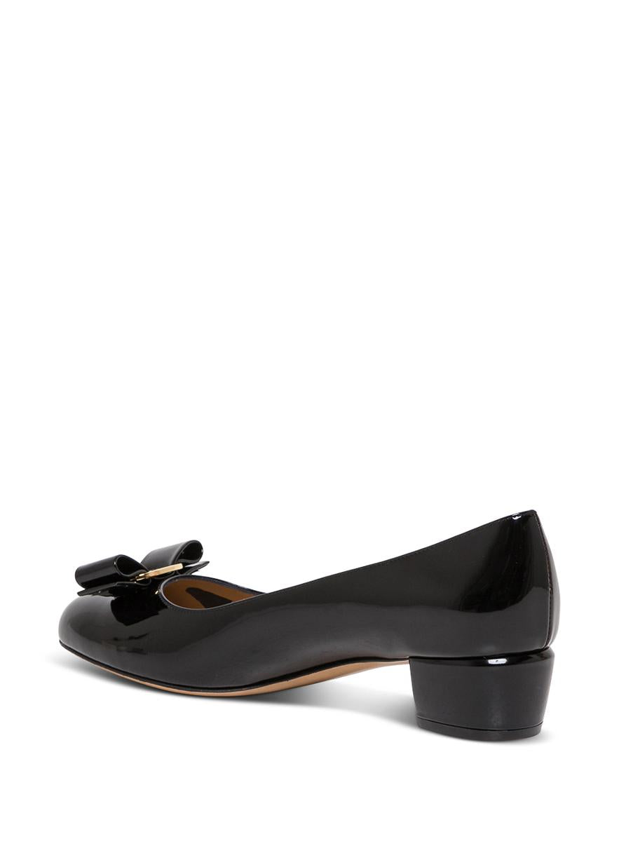 Vara Pumps In Black Patent Leather With Bow