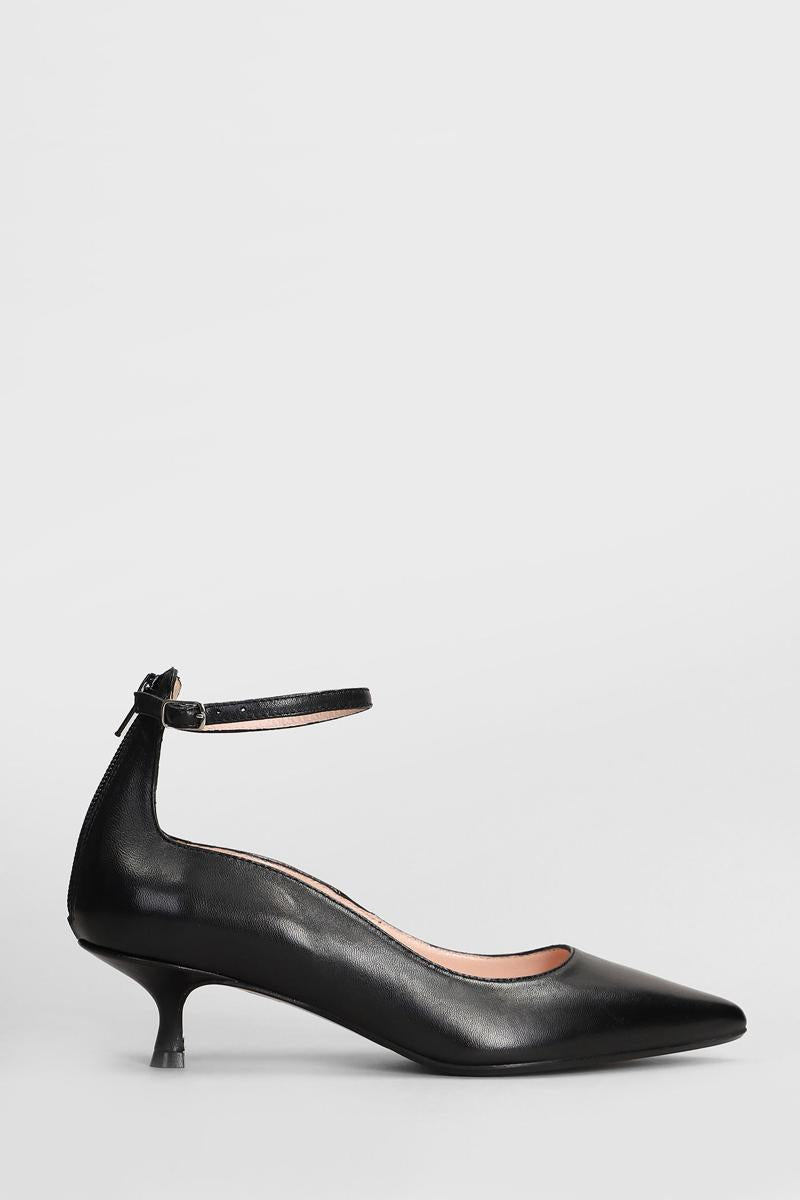Anna F. Pumps