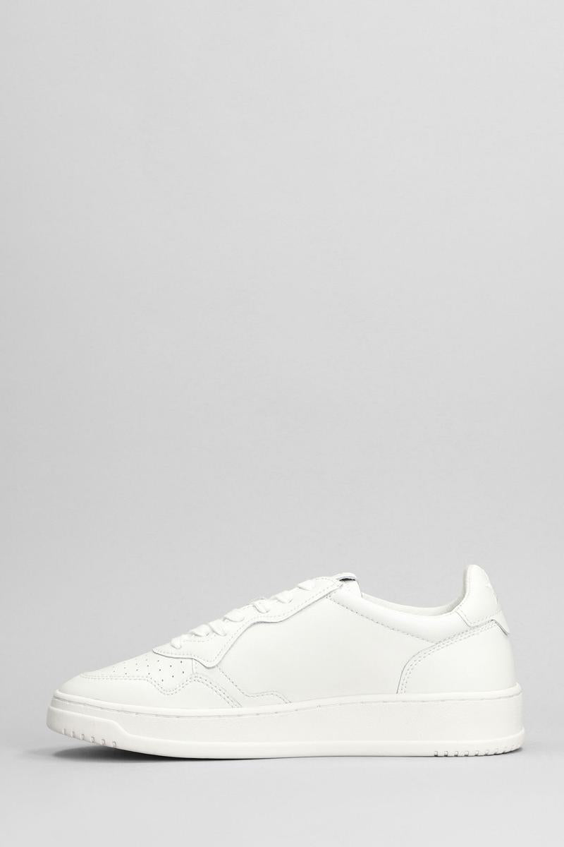Autry Medalist Low Sneakers