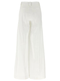 The Latest 'Chino Sculpture Leg' Pants