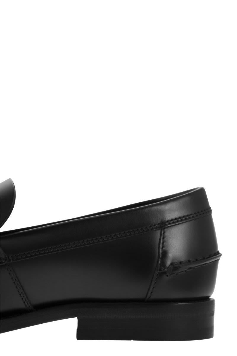 Tod'S Timeless Leather Loafer T