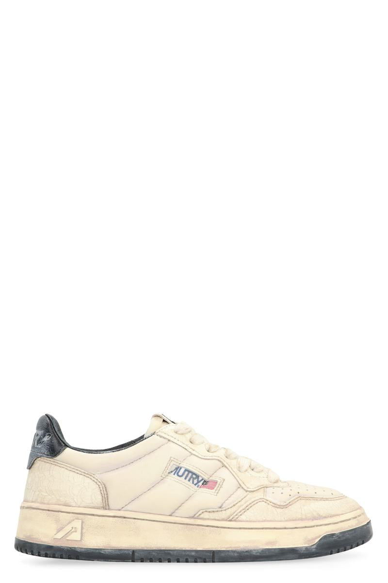 Autry Medalist Leather Low-Top Sneakers