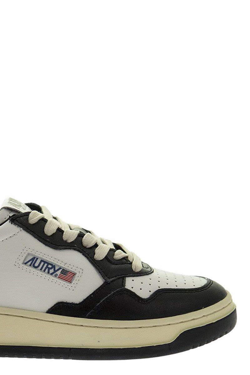 Autry Medalist Low - Leather Sneakers