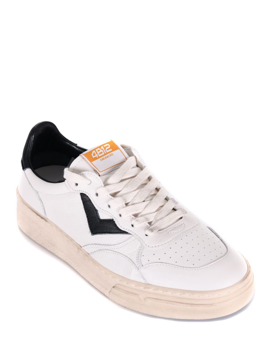 4B12  Sneakers