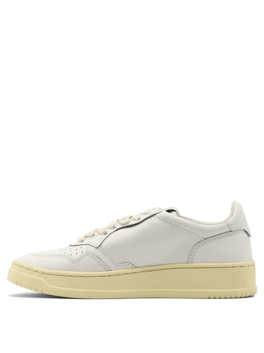 Autry "Medalist Low" Sneakers