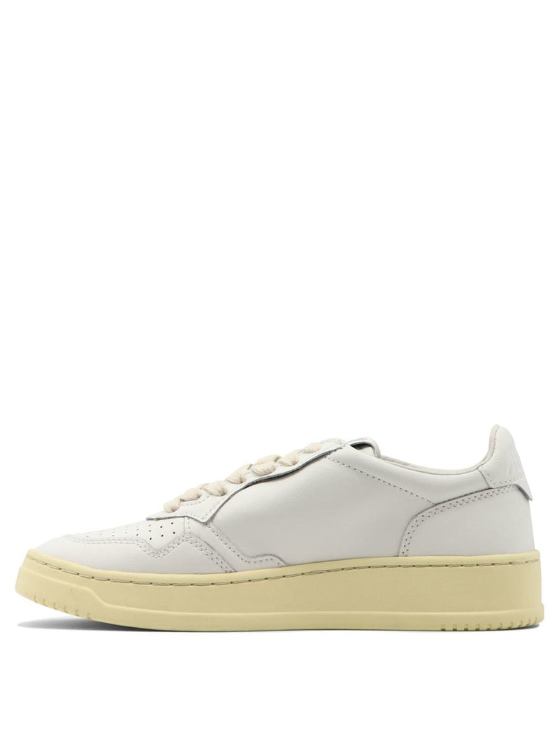 Autry "Medalist Low" Sneakers