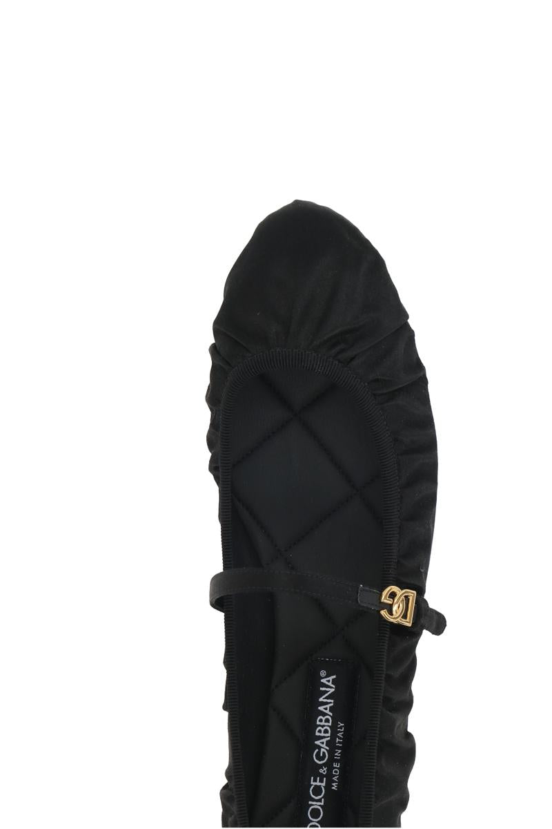 Dolce & Gabbana Flat Shoes