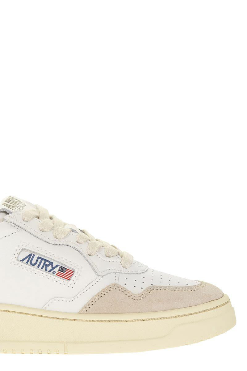 Autry Medalist Low - Leather And Suede Sneakers