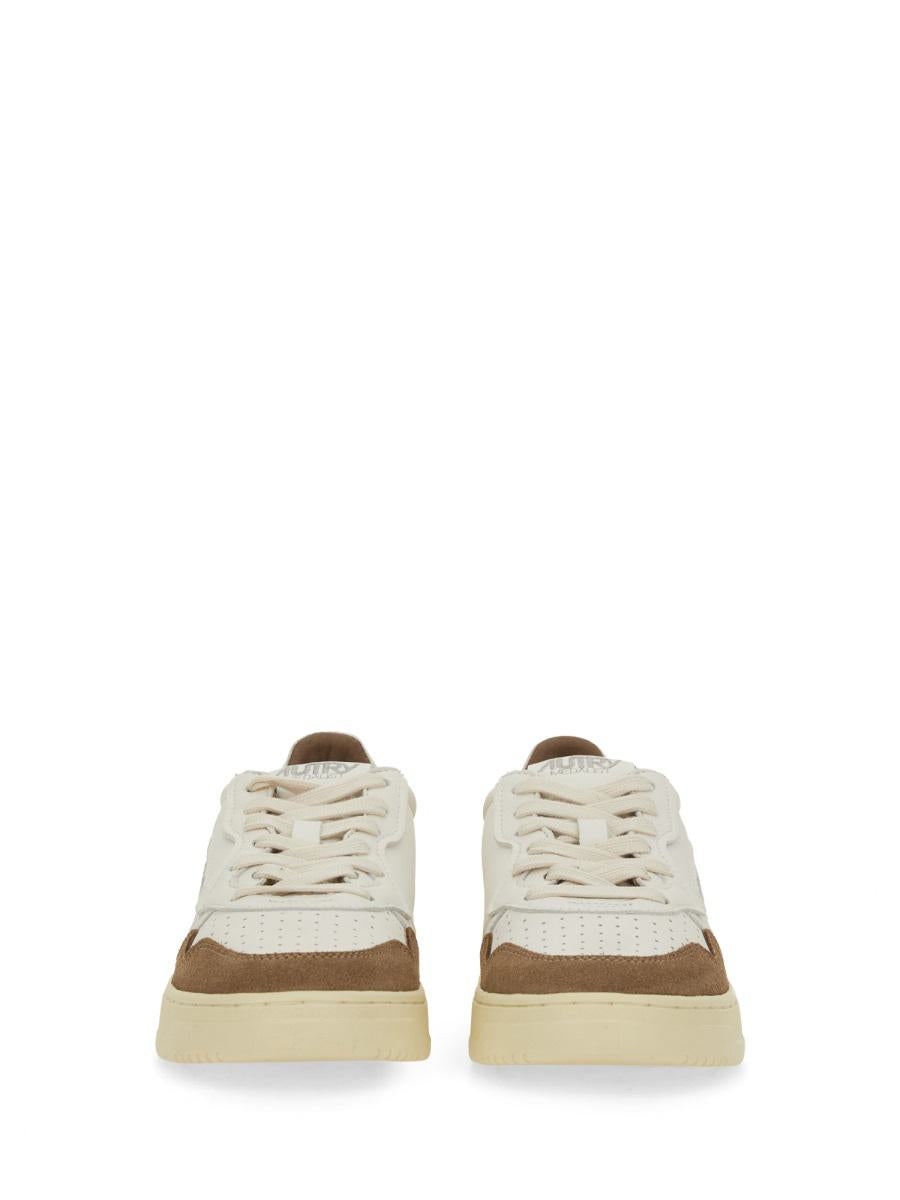 Autry "Medalist Low" Sneaker