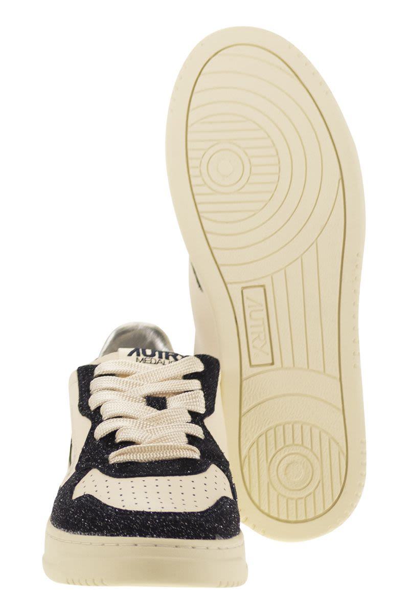 Autry Medalist Low - Sneakers With Two-Tone Glitter