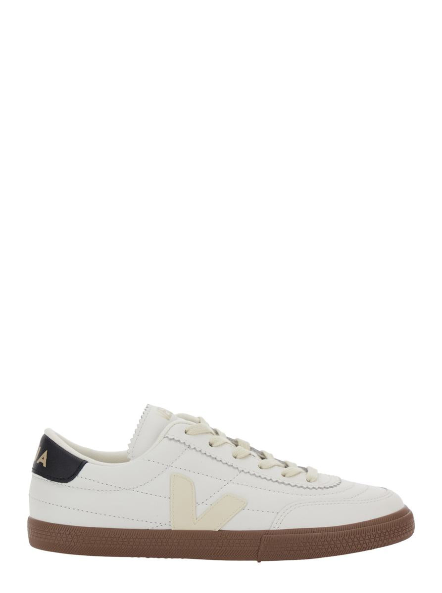 'Panenka' White Low Top Sneakers With Logo Patch On The Side And Contrasting Heel With Logo Lettering In Leather Unisex