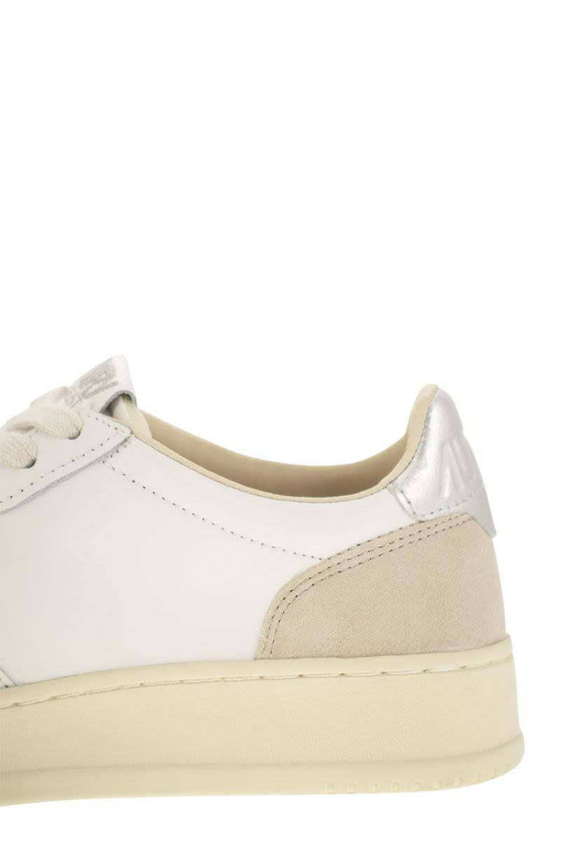 Autry Medalist Low - Leather Sneakers