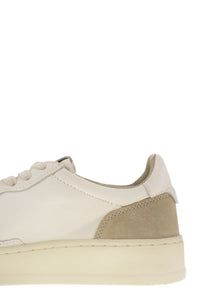 Autry Medalist Low - Two-Tone Leather Sneakers