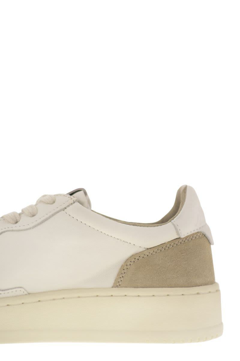Autry Medalist Low - Two-Tone Leather Sneakers