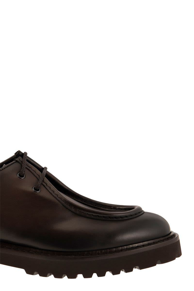 Doucal's Leather Lace-Up With Tray