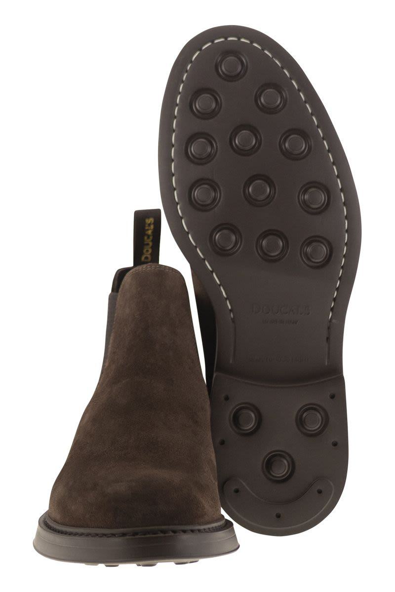 Doucal's Suede Chelsea Boot