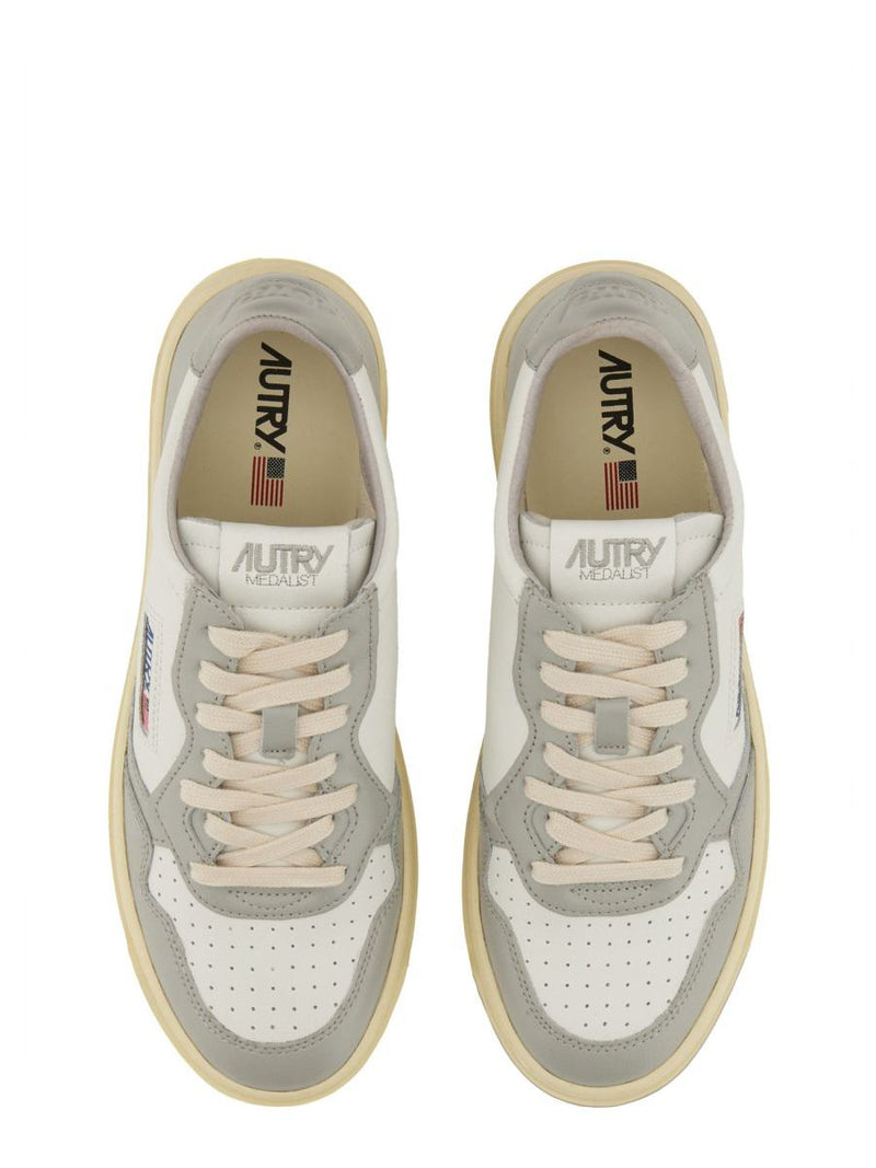 Autry "Medalist Low" Sneaker
