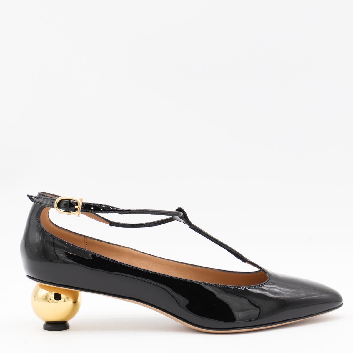 Salvatore Ferragamo Black Tania Pumps